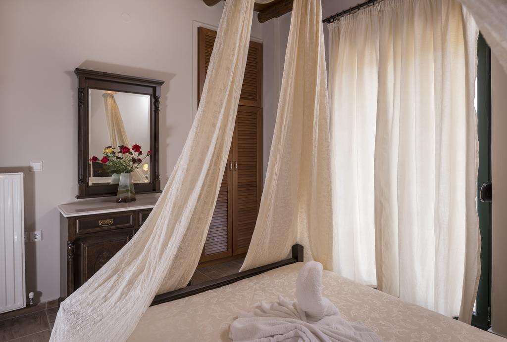 Athina Luxury Villas Xamoudhokhorion  エクステリア 写真