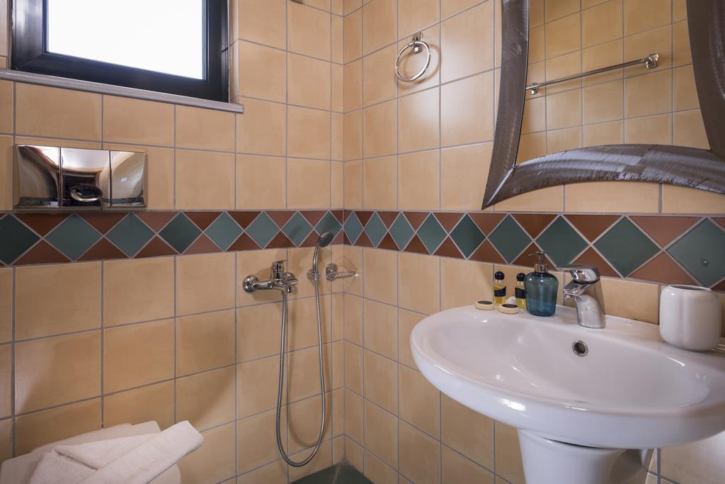 Athina Luxury Villas Xamoudhokhorion  エクステリア 写真