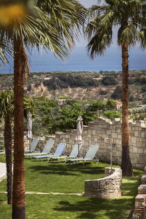Athina Luxury Villas Xamoudhokhorion  エクステリア 写真
