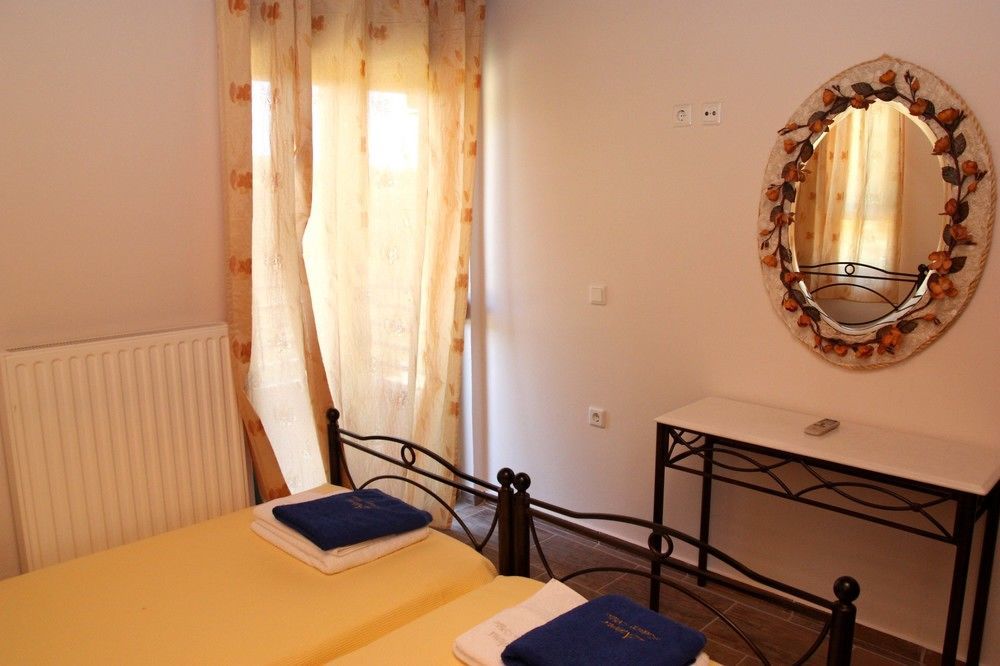 Athina Luxury Villas Xamoudhokhorion  エクステリア 写真